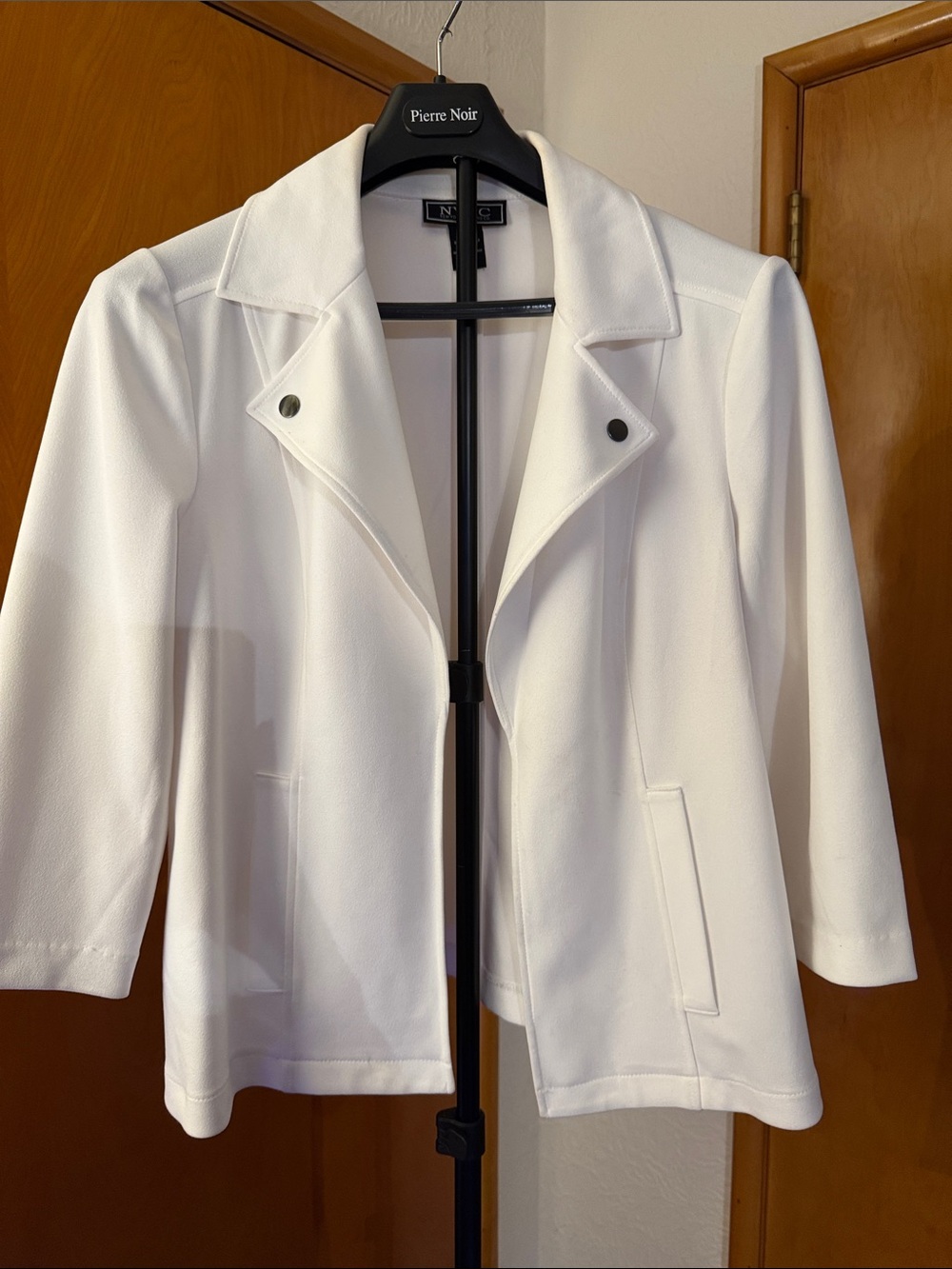White Open-Front Women's Blazer Jacket by NIC+ZOE